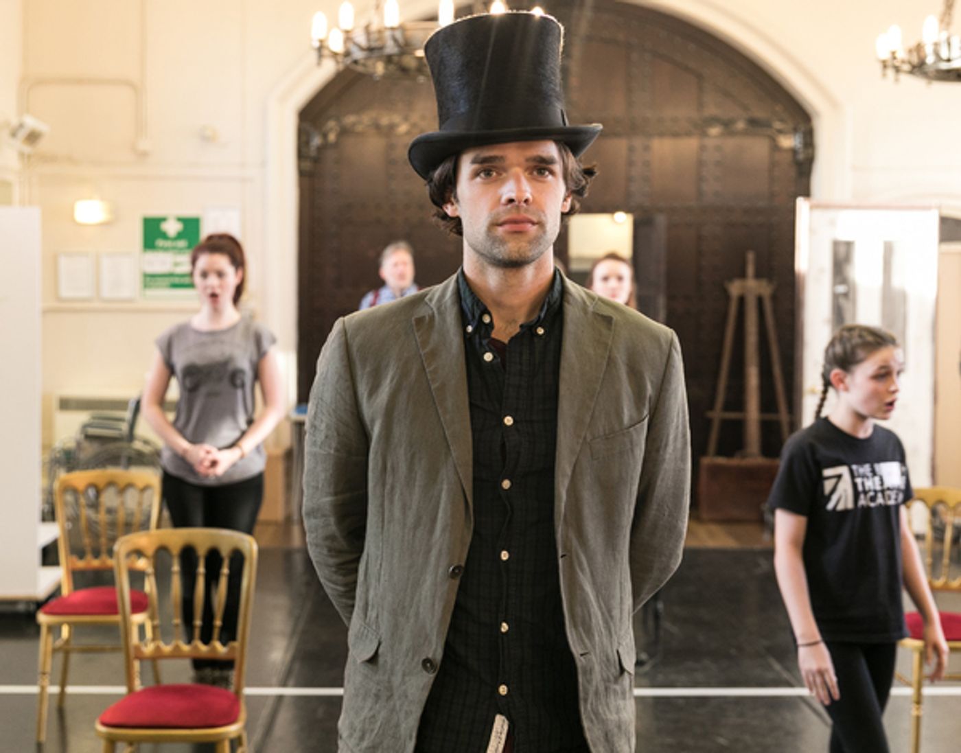 Photo Flash: In Rehearsals with Chris Peluso, Anna O'Brynne, and Cast of THE WOMAN IN WHITE  Image