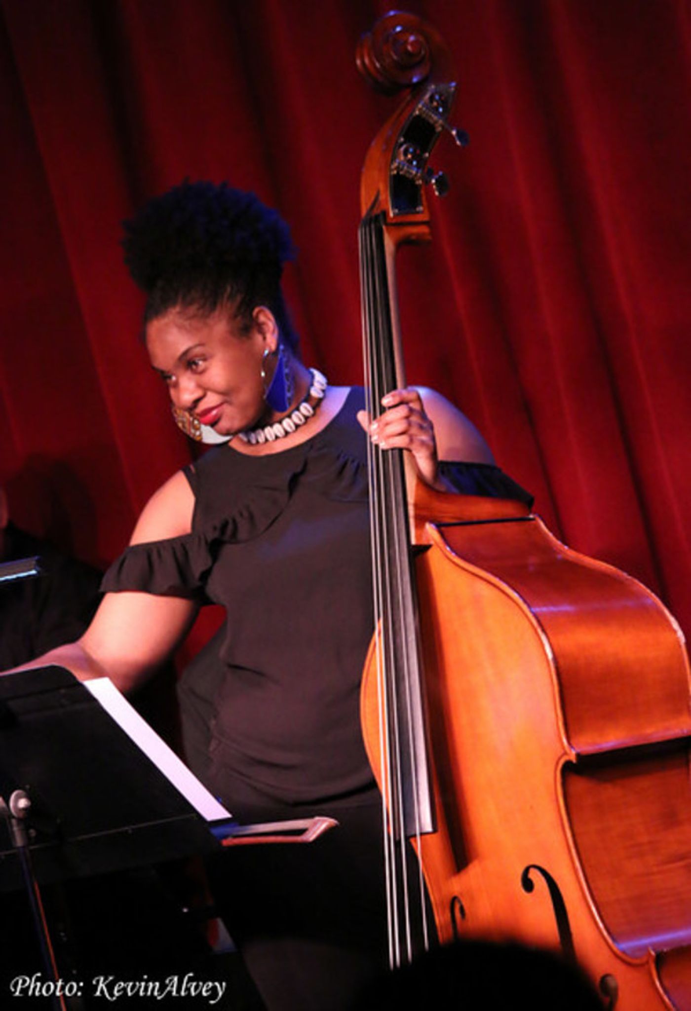 Photo Flash: Natalie Douglas Sings Dame Shirley Bassey at Birdland  Image