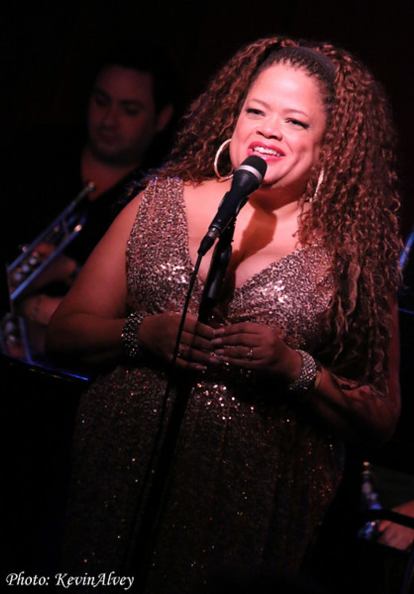 Photo Flash: Natalie Douglas Sings Dame Shirley Bassey at Birdland  Image