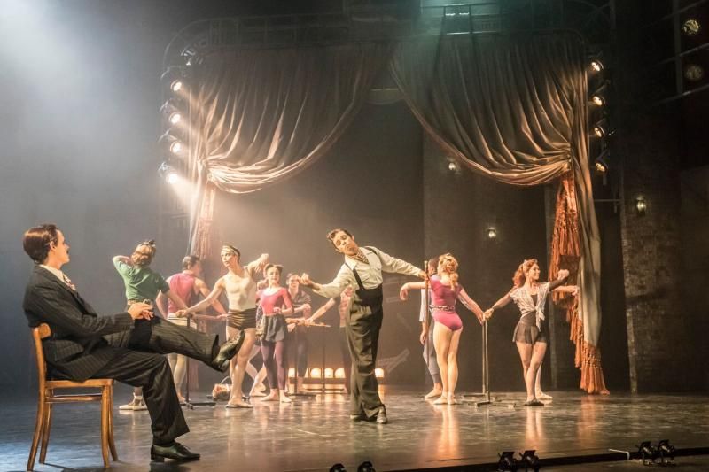 Review:  Matthew Bourne Brings Screen Dance Classic THE RED SHOES To The Stage  Image