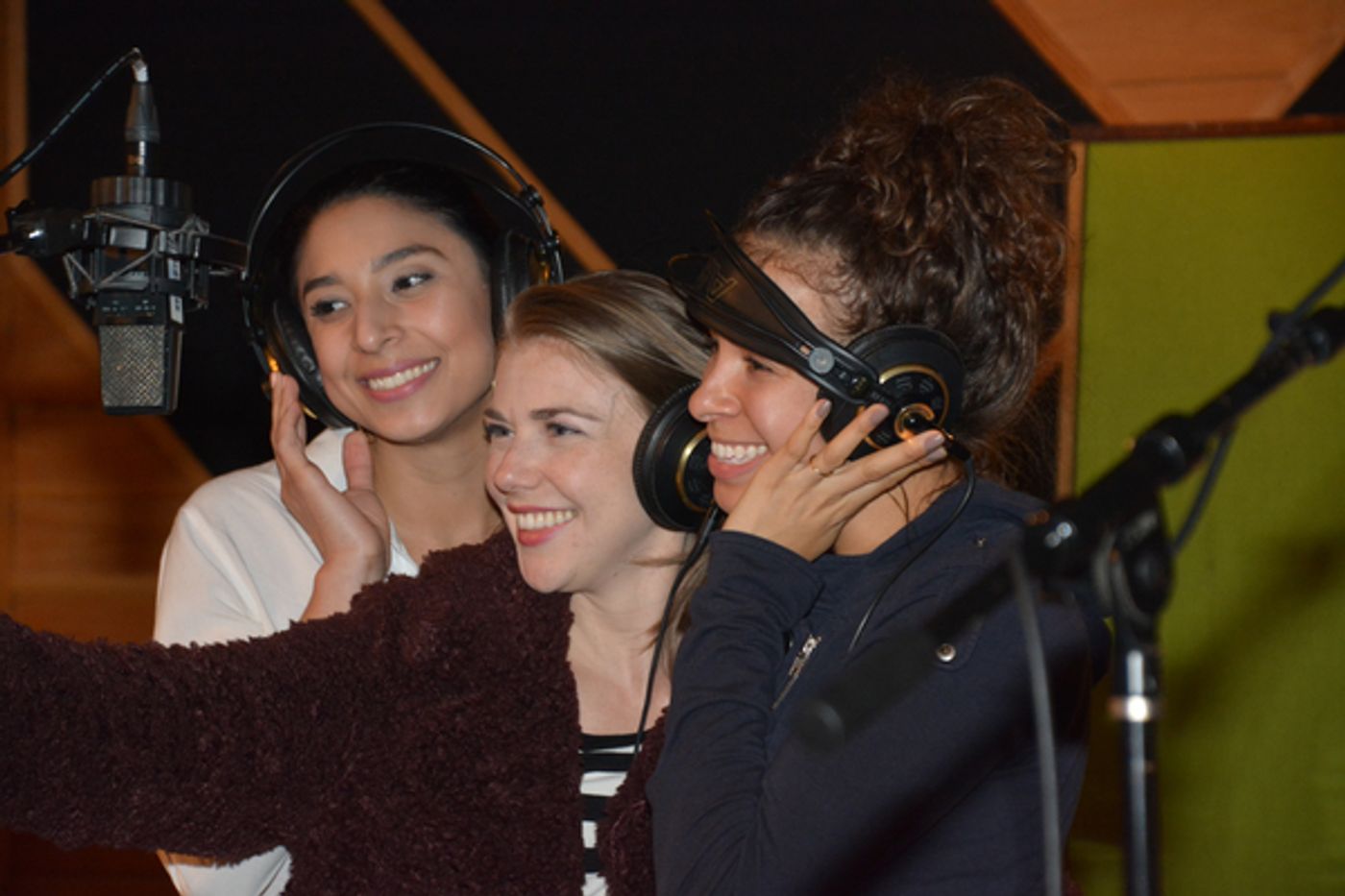 Exclusive Photo Coverage: HAMILTON Cast Sings CAROLS FOR A CURE  Image