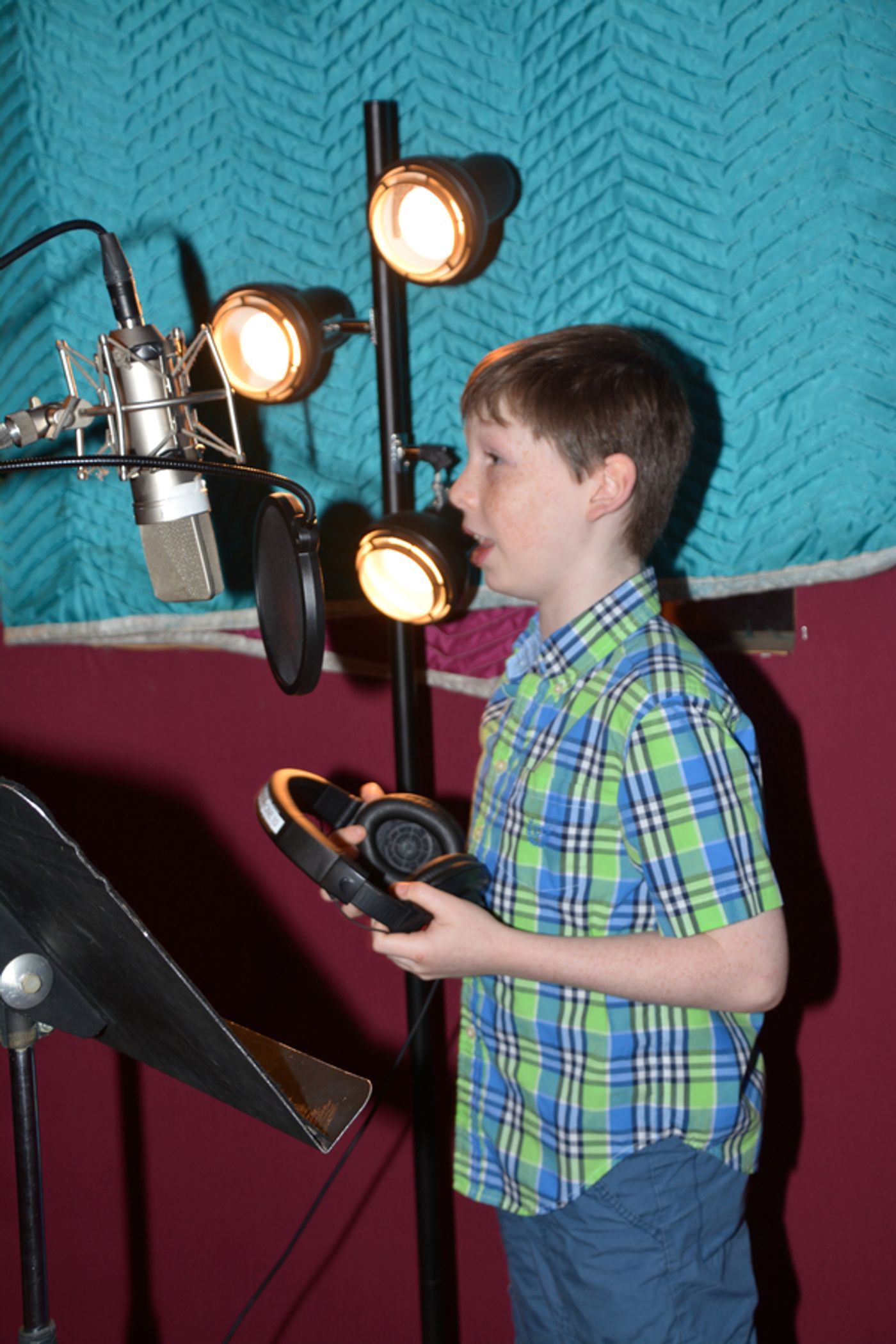 Exclusive Photo Coverage: CHARLIE AND THE CHOCOLATE FACTORY Sings Carols For A Cure  Image