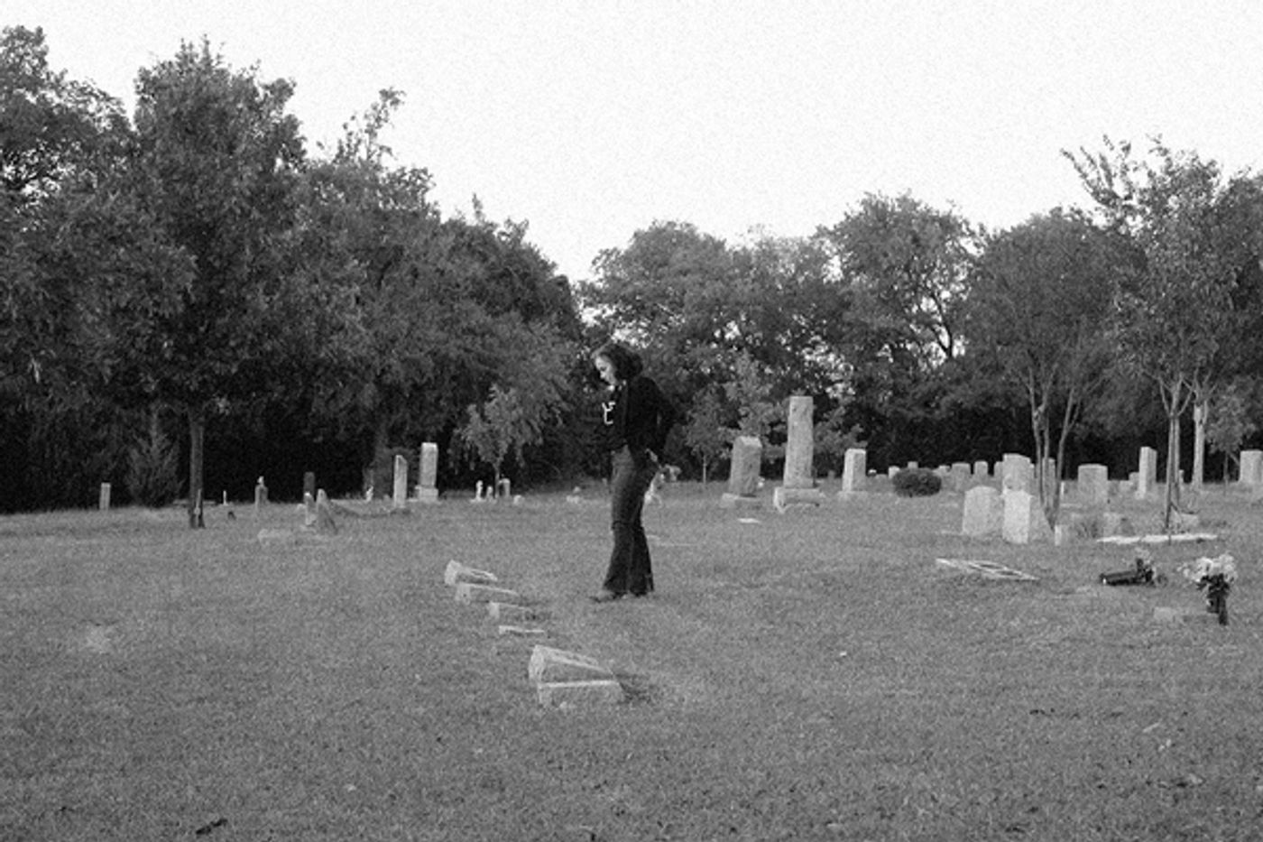 Photo Flash: First Look at L.I.P. Service's Regional Premiere of GRACELAND  Image