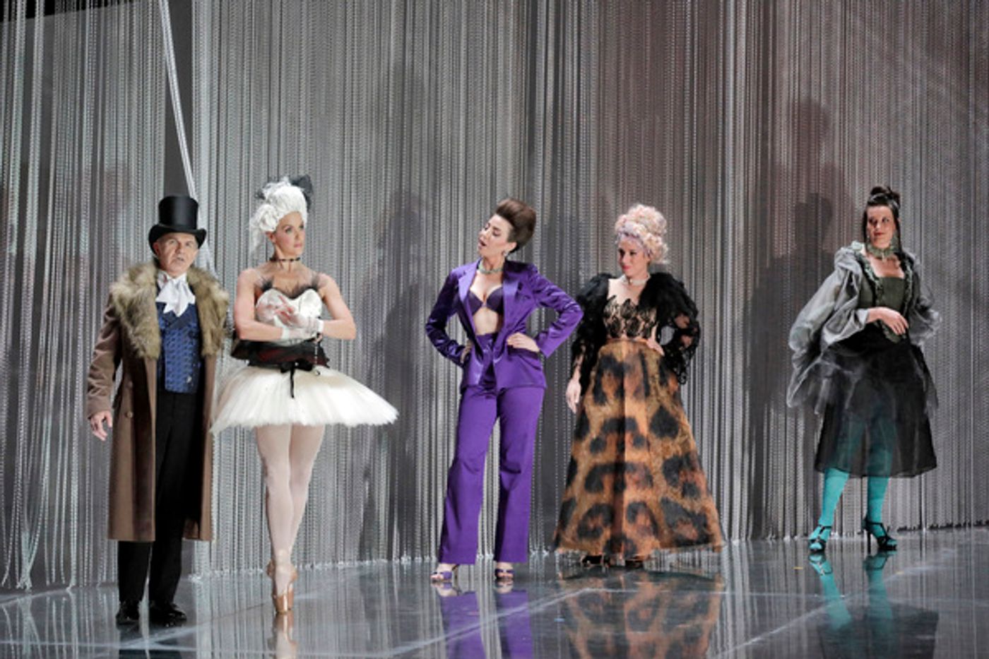Photo Flash: San Francisco Opera Stages Reimagined MANON  Image