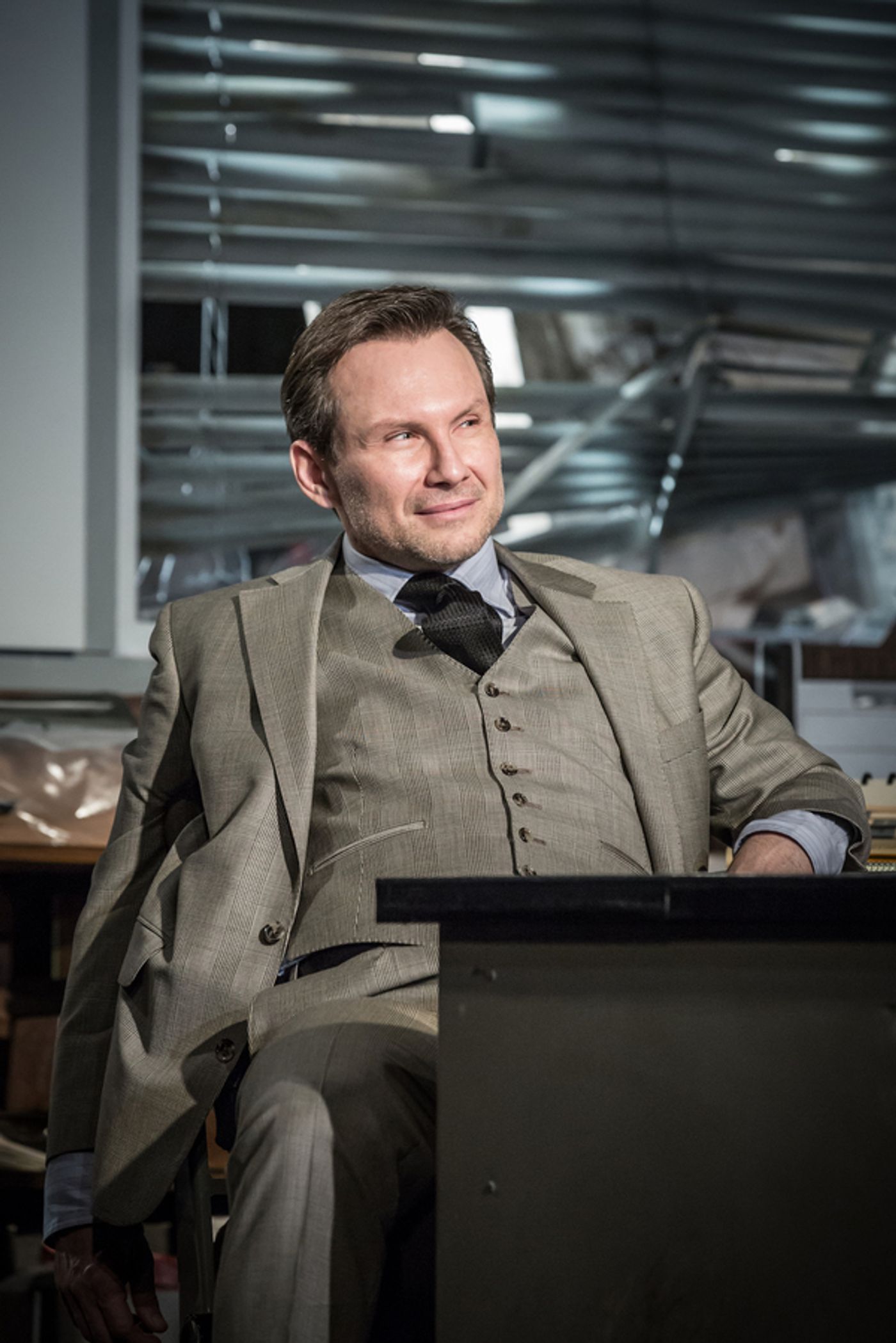 Photo Flash: First Look at Christian Slater and More in GLENGARRY GLEN ROSS in the West End  Image