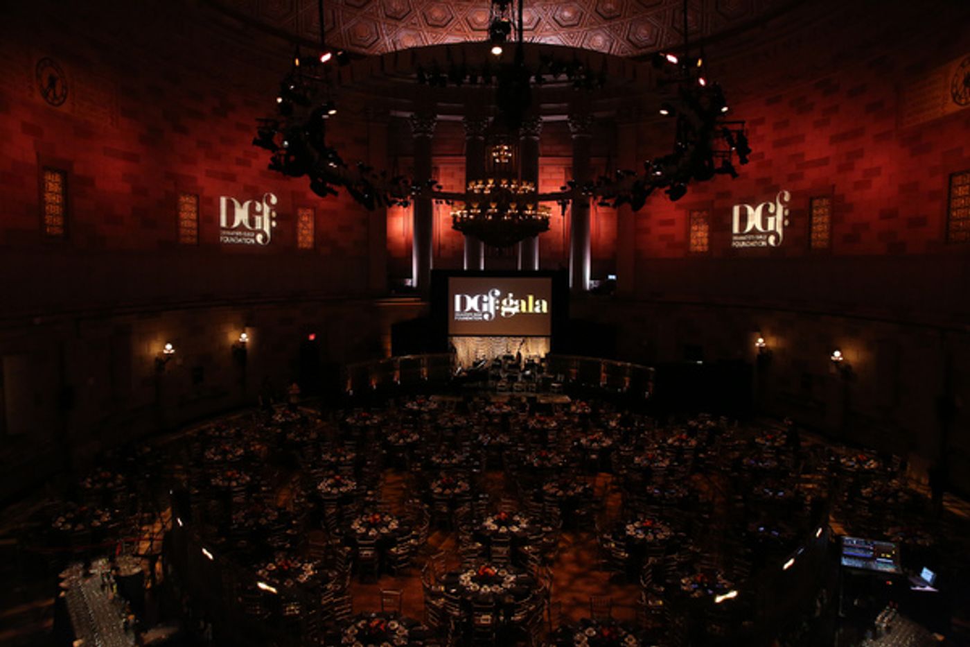 Photo Flash: Hal Prince, Stephen Sondheim and More on the Red Carpet for DGF's 'Lucky Stars' Gala  Image