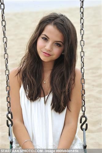 Isabela Moner Photo