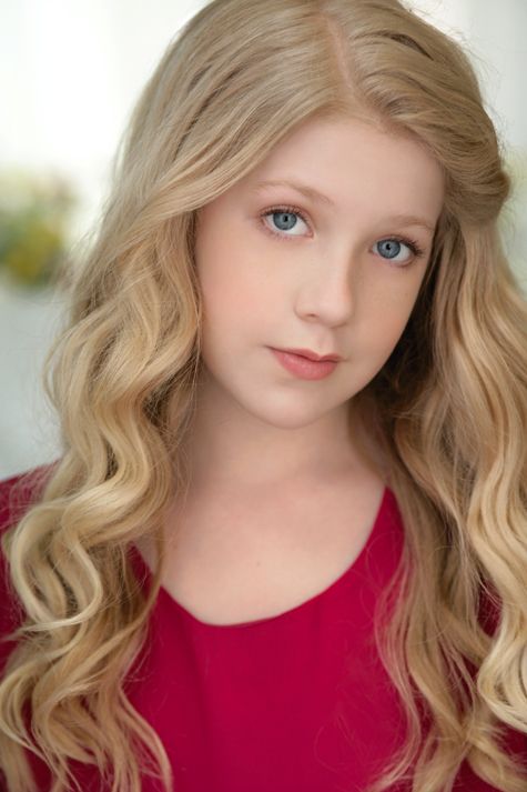 Violet Young Photo