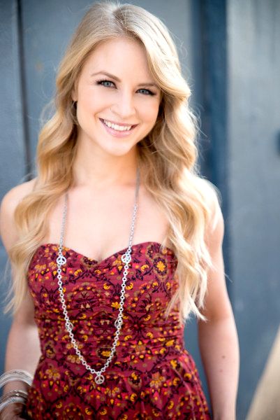 Samantha Duval Photo