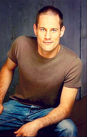 Carson Lee Photo