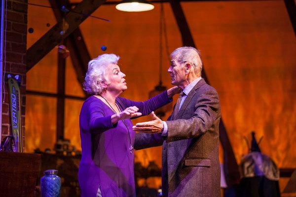 Tyne Daly and Robert Forster Photo