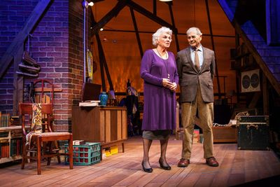 Tyne Daly and Robert Forster star in the world premiere of Chasing Memâ€™ries: A Photo