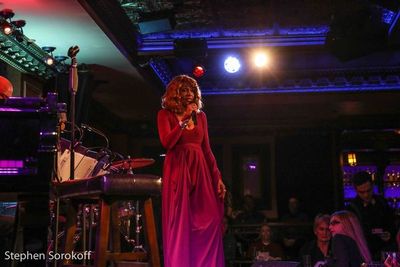 Vivian Reed Photo