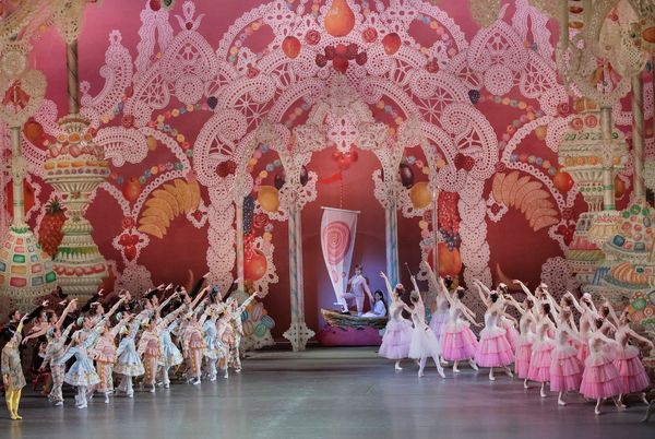 Photos: Sneak Peek at New York City Ballet's THE NUTCRACKER — photo 3 of 11