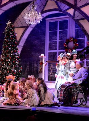 Sophis Lily Tamburo, Meaghan Maher, Meaghan McInnes, Cassandra LaRocco, Cordelia Comando, Emma Sordi and Todd Fenstermaker @ BroadwayWorld Sophis Lily Tamburo, Meaghan Maher, Meaghan McInnes, Cassandra LaRocco, Cordelia Coma Photo