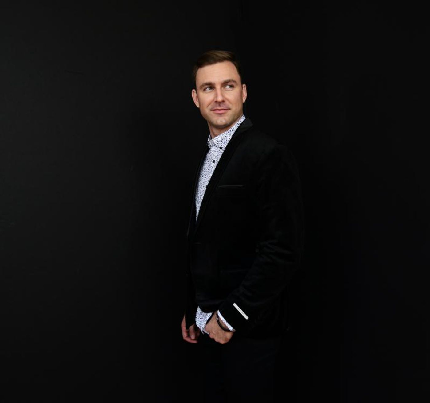 Podcast: 'Keith Price's Curtain Call' Welcomes Actor, Opera Singer, and Songwriter Christiaan Smith  Image