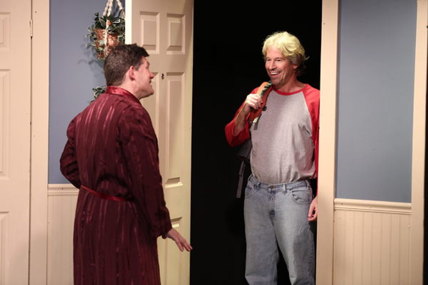 Photo Flash: First Look at ONE SLIGHT HITCH at South Bend Civic Theatre  Image