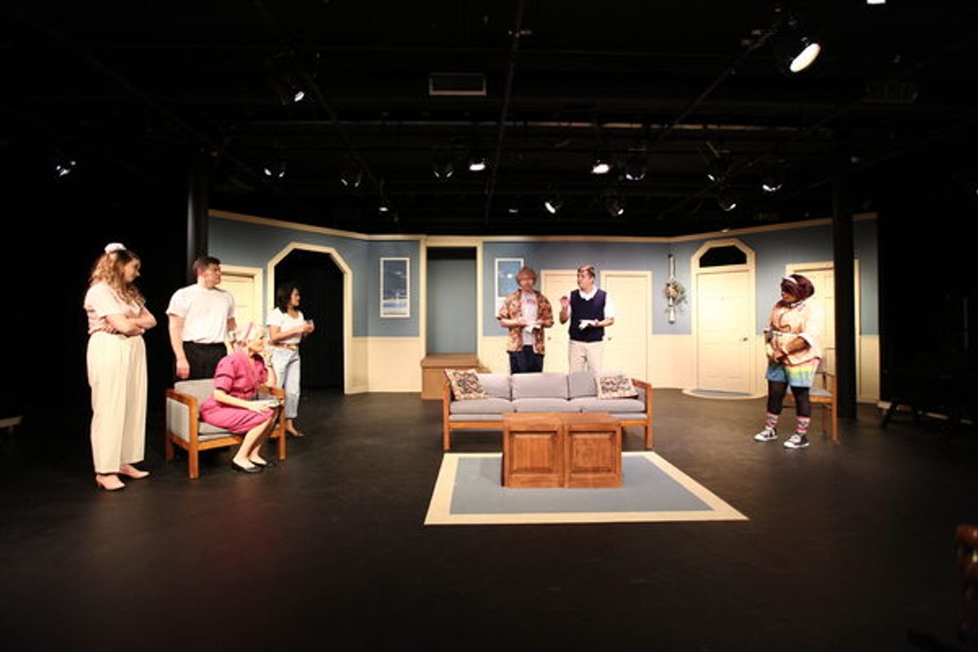 Photo Flash: First Look at ONE SLIGHT HITCH at South Bend Civic Theatre  Image