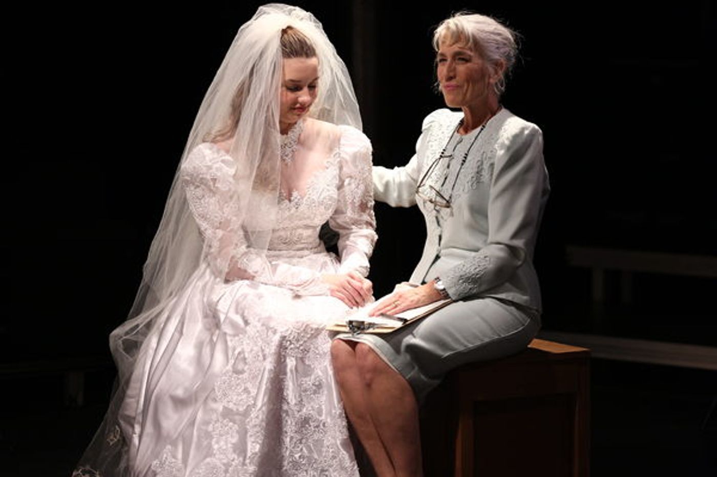 Photo Flash: First Look at ONE SLIGHT HITCH at South Bend Civic Theatre  Image