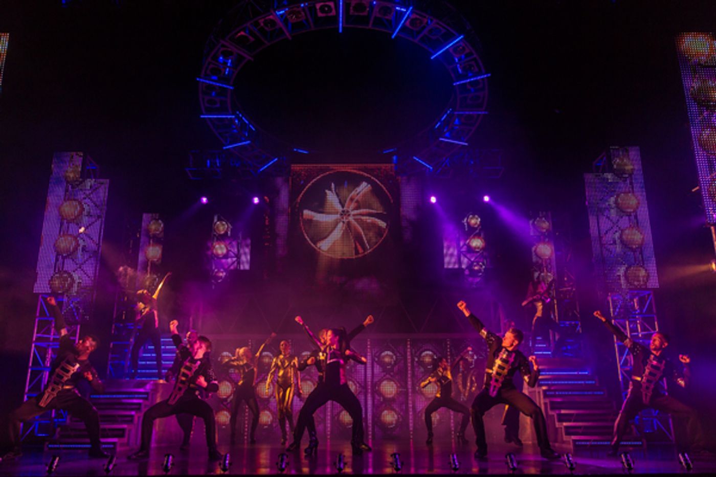 Photo Flash: First Look at the New Cast of THRILLER LIVE  Image