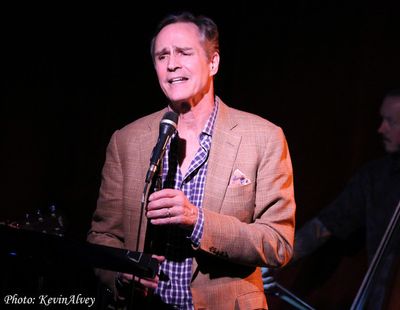 Howard McGillin Photo
