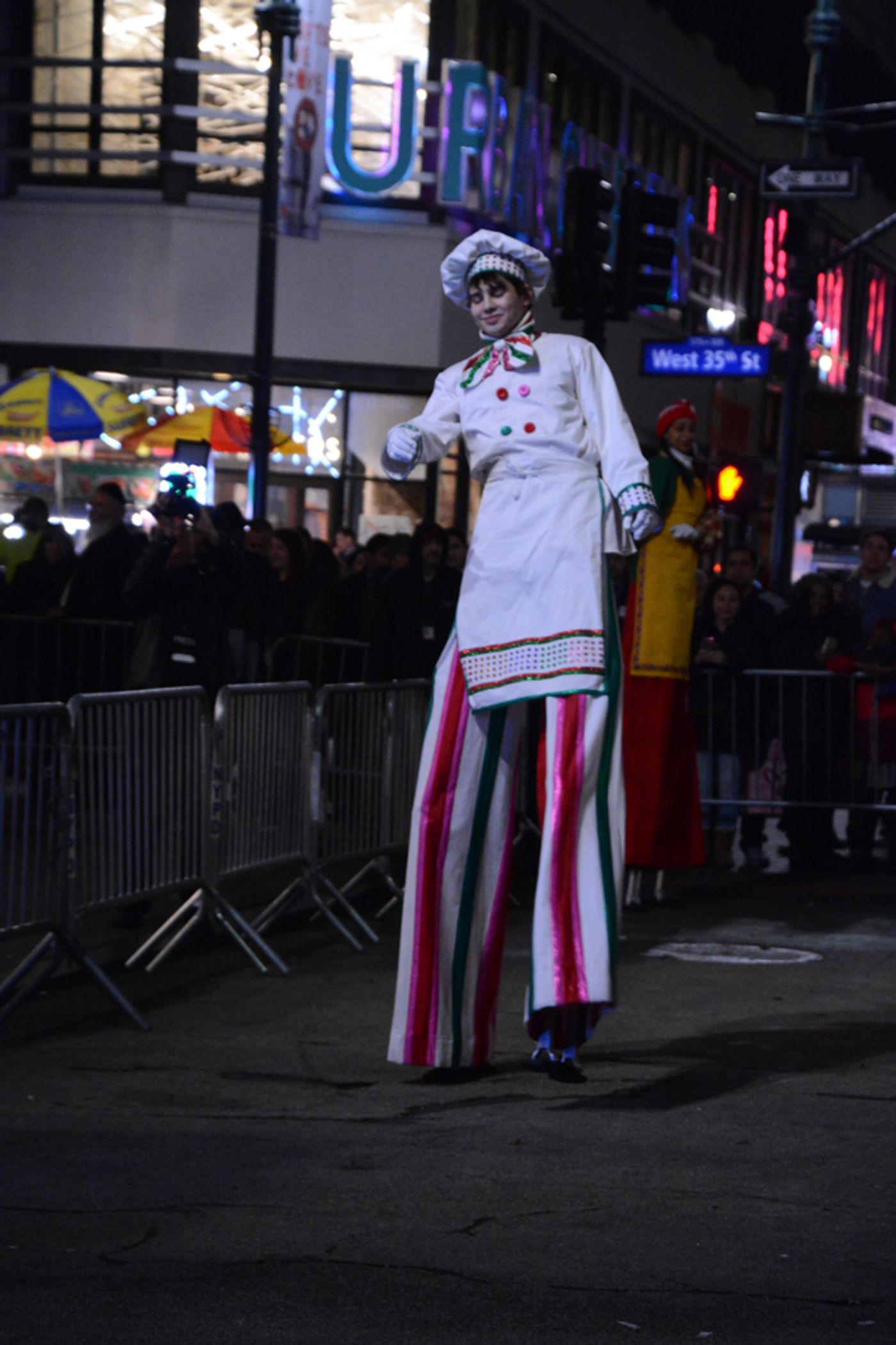 Photo Coverage: The Holidays Are Here! Macy's Unveils Iconic 2017 Windows Displays Photo Coverage: The Holidays Are Here! Macy's Unveils Iconic 2017 Windows Displays Image