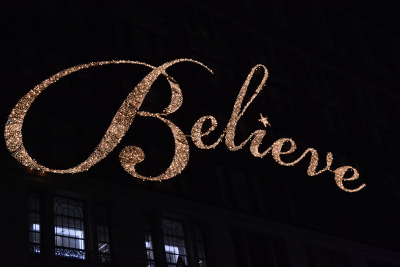 Photo Coverage: The Holidays Are Here! Macy's Unveils Iconic 2017 Windows Displays Photo Coverage: The Holidays Are Here! Macy's Unveils Iconic 2017 Windows Displays Image