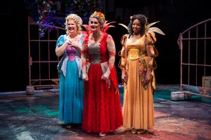 Cassie Slater, Danni Smith, Sharriese Hamilton @ BroadwayWorld Cassie Slater, Danni Smith, Sharriese Hamilton Photo