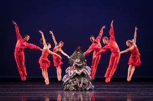 From L-R: Smuin dancers Robert Kretz, Terez Dean, Erica Chipp-Adams, Ben Needham-Wood, Dustin James, Oliver-Paul Adams, and Tessa Barbour in Christmas Tree Rock choreographed by Smuin dancer Rex Wheeler, part of Smuin's annual The Christmas Ballet touring @ BroadwayWorld From L-R: Smuin dancers Robert Kretz, Terez Dean, Erica Chipp-Adams, Ben Needham-Wood Photo