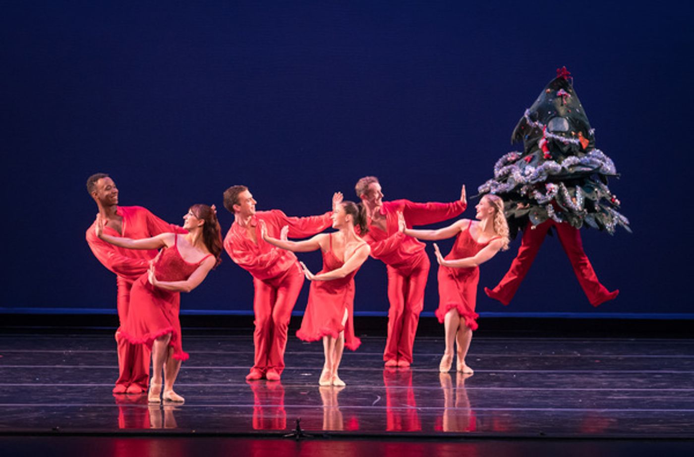 Photo Flash: Smuin Lights Up Bay Area With Annual Holiday Treat THE CHRISTMAS BALLET Photo Flash: Smuin Lights Up Bay Area With Annual Holiday Treat THE CHRISTMAS BALLET Image