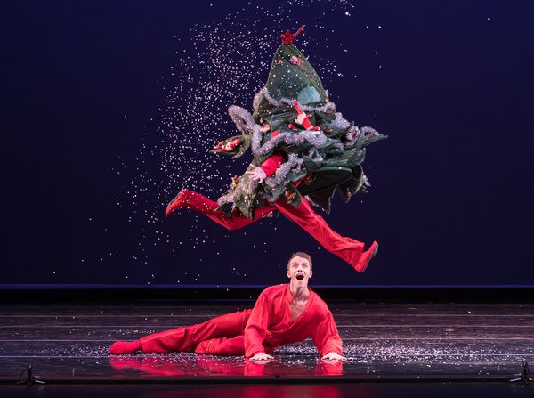 Smuin dancers Ben Needham-Wood (top) and Oliver-Paul Adams (bottom) in Christmas Tree Photo