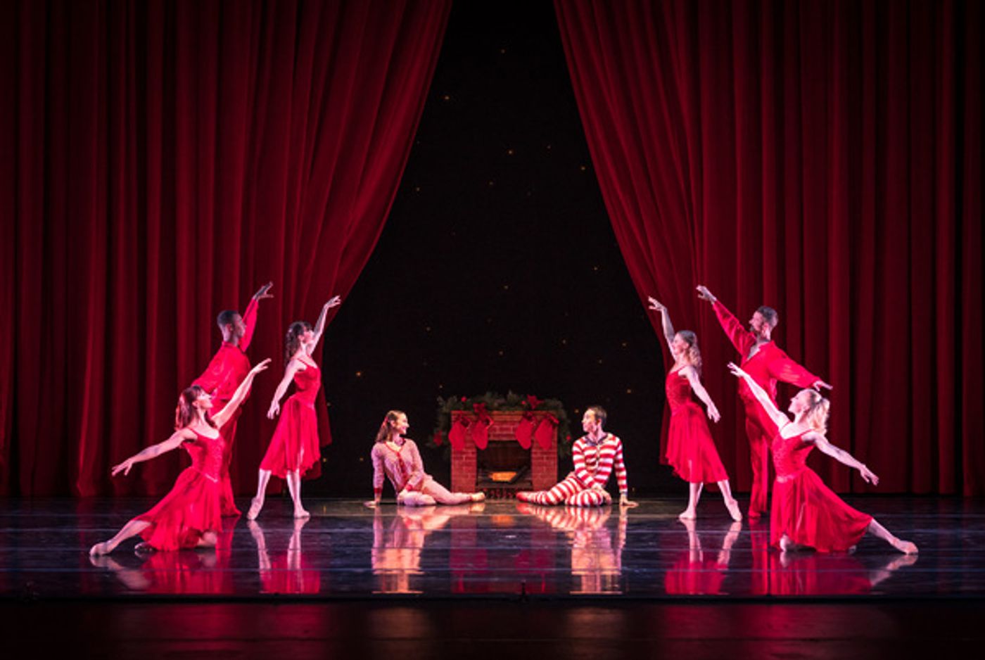 Photo Flash: Smuin Lights Up Bay Area With Annual Holiday Treat THE CHRISTMAS BALLET Photo Flash: Smuin Lights Up Bay Area With Annual Holiday Treat THE CHRISTMAS BALLET Image