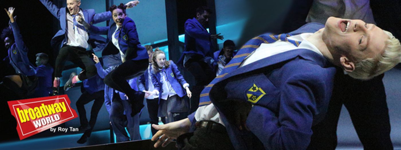 Photo Coverage: Sneak Peek at EVERYBODY'S TALKING ABOUT JAMIE  Image