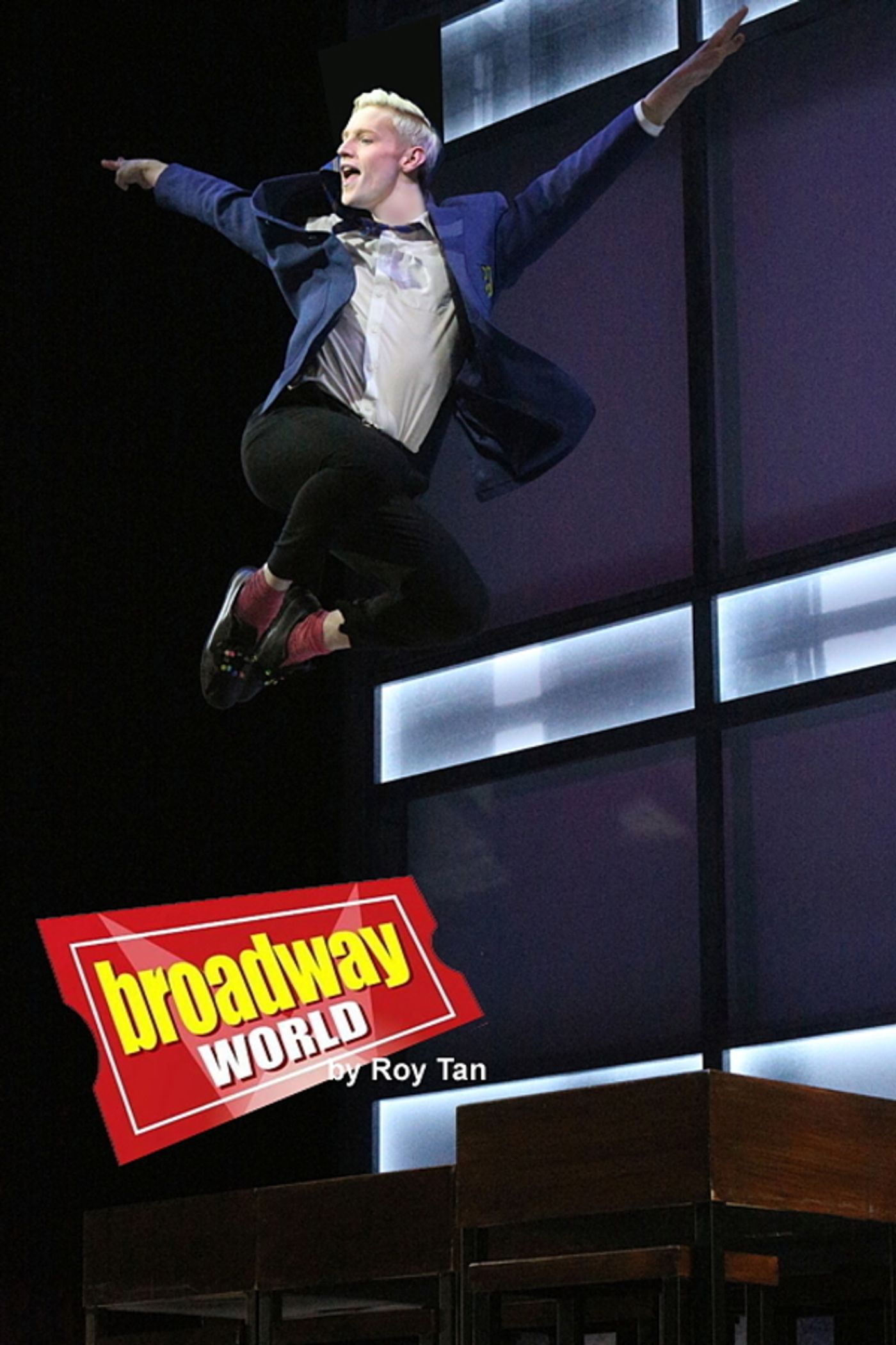 Photo Coverage: Sneak Peek at EVERYBODY'S TALKING ABOUT JAMIE  Image