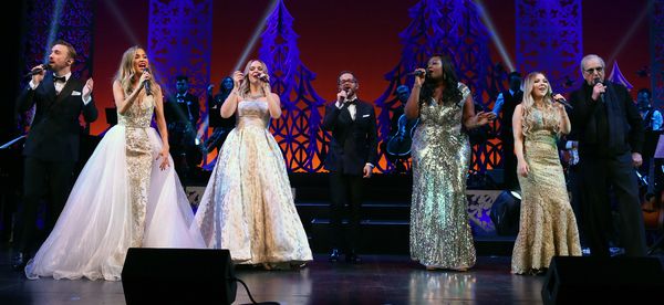 Peter Hollens, Kaitlyn Bristowe, Evynne Hollens, Josh Kaufman, Candice Glover, Bianca Photo