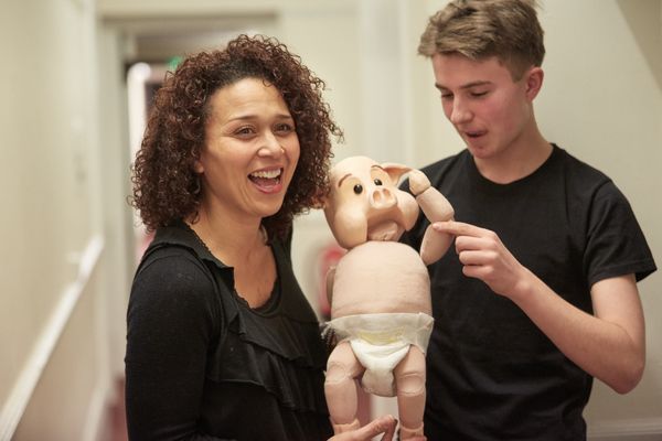Photos: In the Rehearsal Room for Rose Theatre Kingston's ALICE IN WINTERLAND — photo 4 of 7