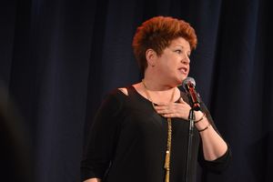 Klea Blackhurst Photo