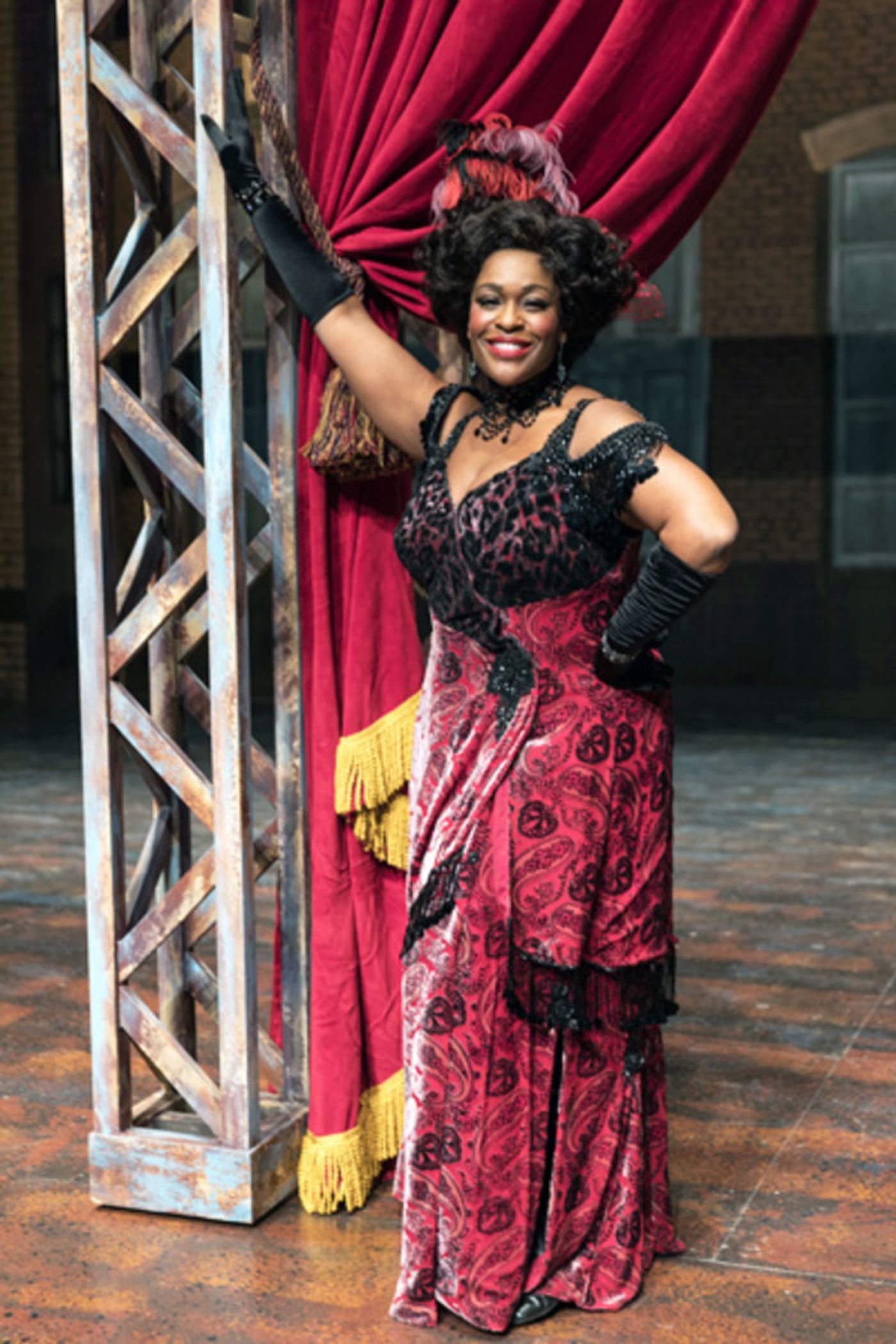 Photo Flash: Pioneer Theatre Company presents Disney's Hit NEWSIES This December Photo Flash: Pioneer Theatre Company presents Disney's Hit NEWSIES This December Image