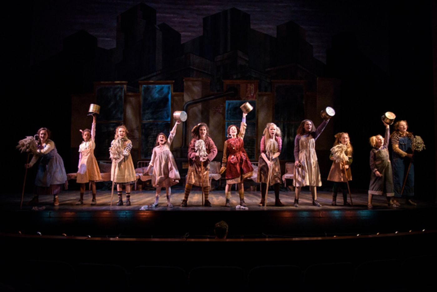 Photo Flash: The Sun Comes Out at Skylight Music Theatre with ANNIE Photo Flash: The Sun Comes Out at Skylight Music Theatre with ANNIE Image