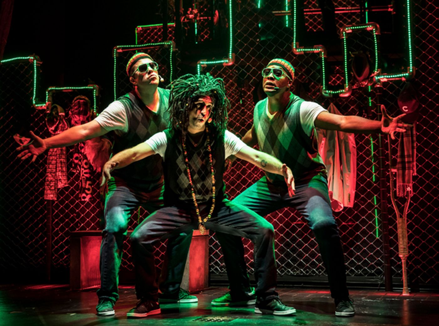 Photo Flash: Q BROTHERS CHRISTMAS Begins Tonight At Chicago Shakespeare  Image