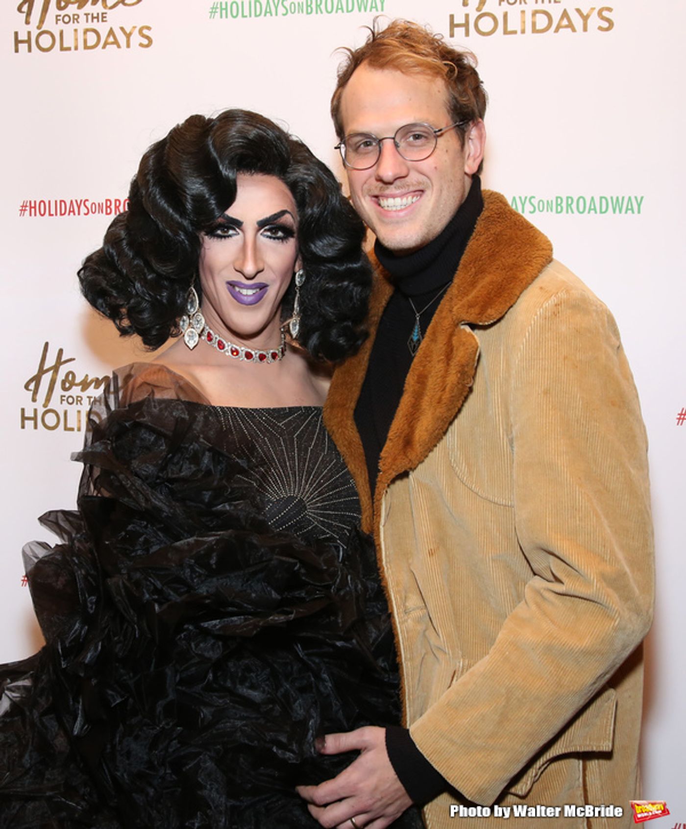Photo Coverage: On the Opening Night Red Carpet for HOME FOR THE HOLIDAYS!  Image