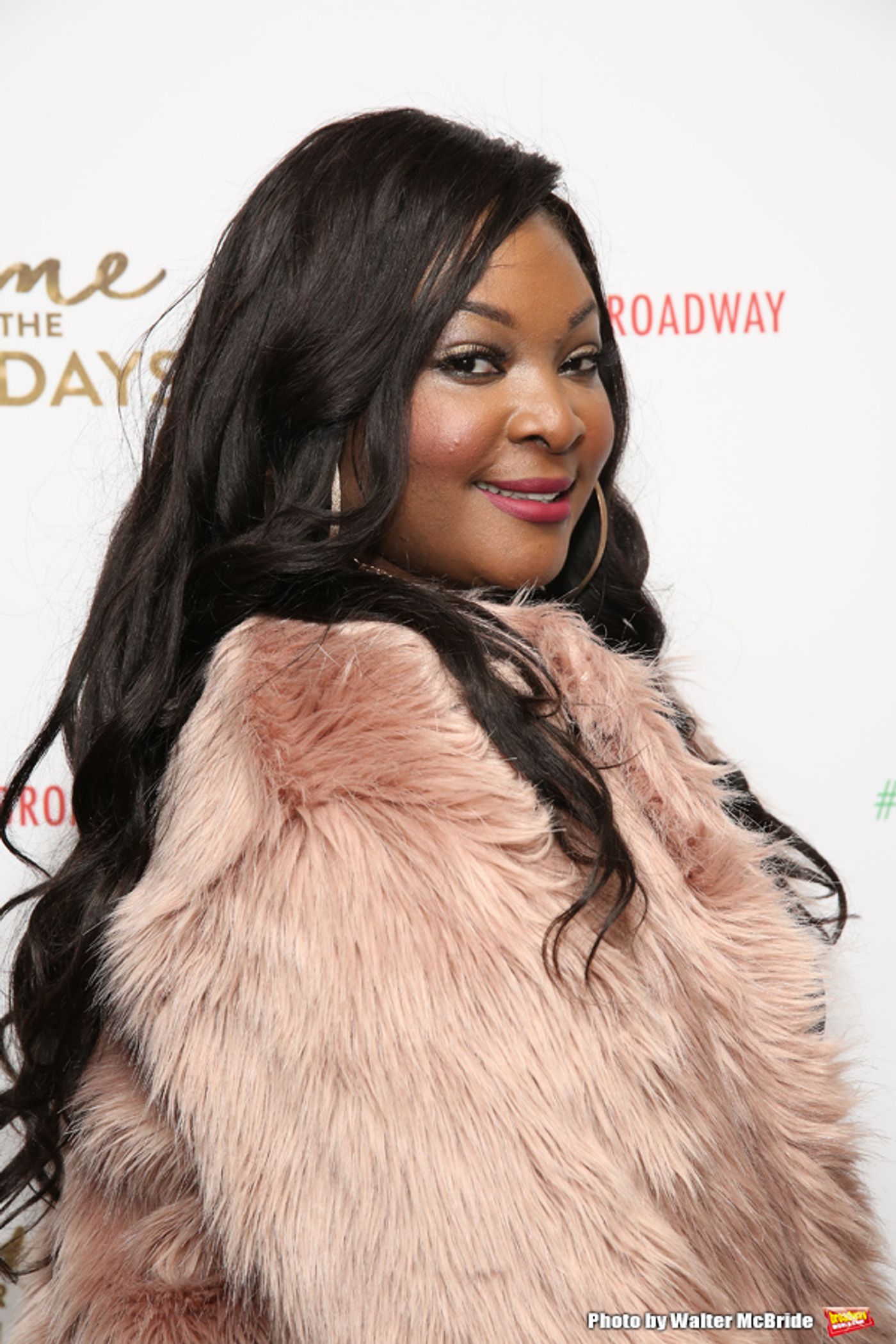 Photo Coverage: HOME FOR THE HOLIDAYS Gets Festive for Opening Night!  Image