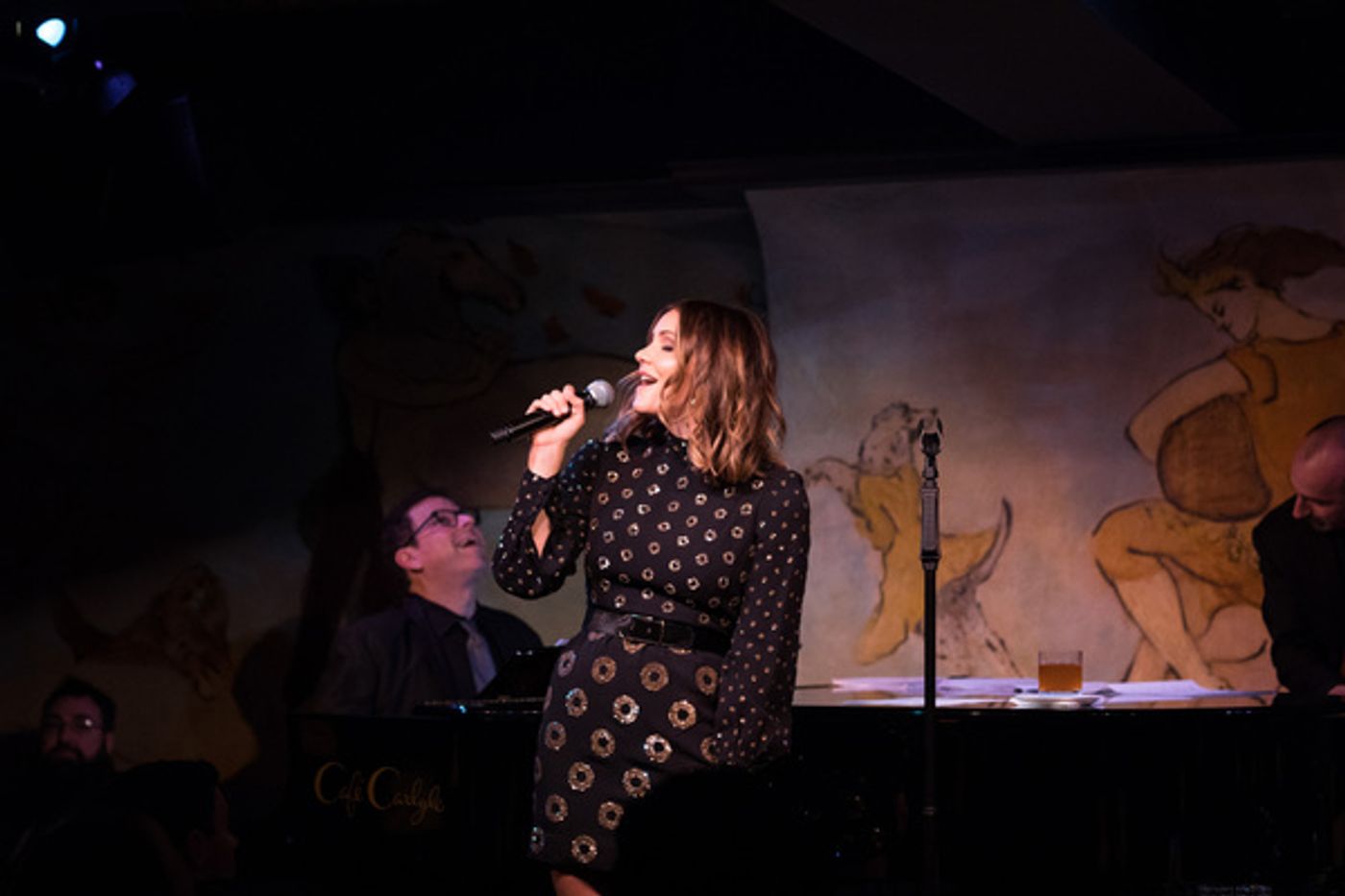 Photo Flash: SMASH's Katharine McPhee Makes Sold-Out Cafe Carlyle Debut  Image
