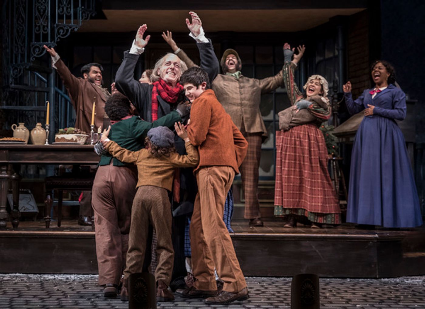 Photo Flash: First Look at Goodman Theatre's 40th Annual Production of A CHRISTMAS CAROL  Image