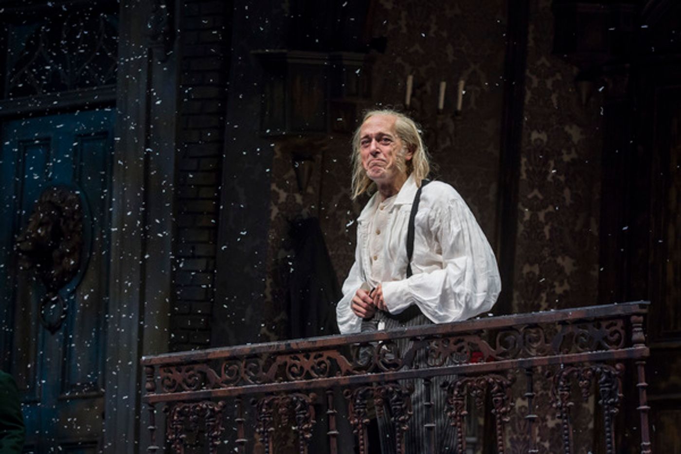 Photo Flash: First Look at Goodman Theatre's 40th Annual Production of A CHRISTMAS CAROL  Image