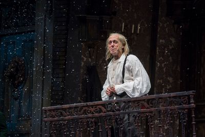 Larry Yando (Ebenezer Scrooge) Photo