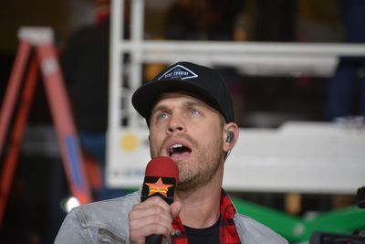 Dustin Lynch Photo