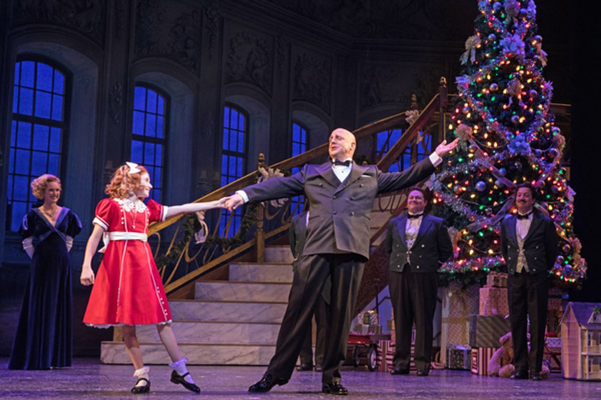 Erin Mackey (Grace), Cassidy Pry (Annie), Christopher Sieber (Warbucks), Damien Brett and Stacey Todd Holt at 