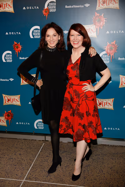 From left, actors Marilu Henner and Kate Flannery arrive for the opening night perfor Photo