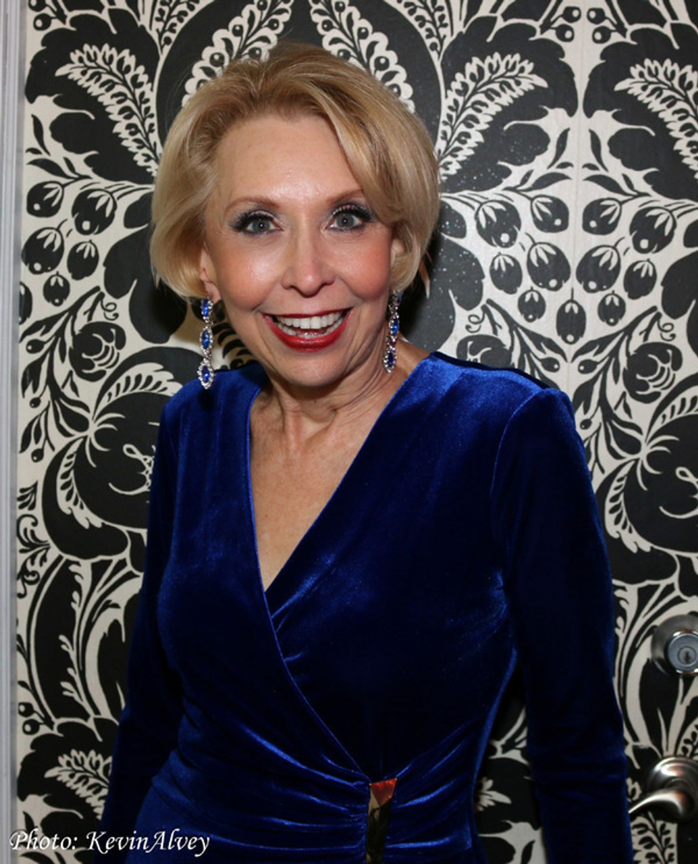Photo Flash: Julie Halston Returns to Birdland with LIFE, DEATH AND FILLER  Image